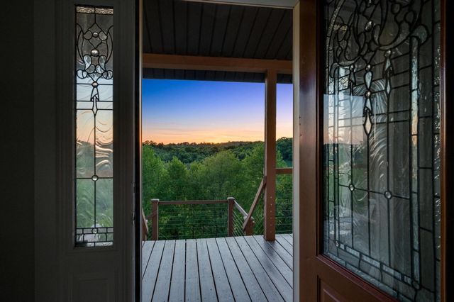 231 Wolf Ridge Ln, Lynchburg, TN 37352