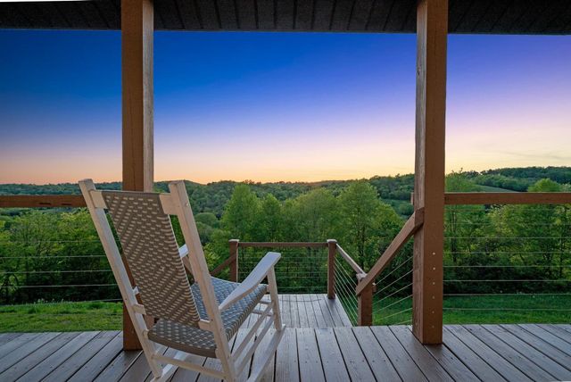 231 Wolf Ridge Ln, Lynchburg, TN 37352
