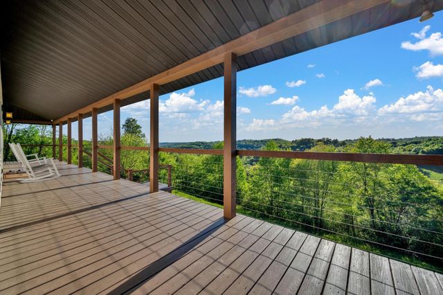 231 Wolf Ridge Ln, Lynchburg, TN 37352