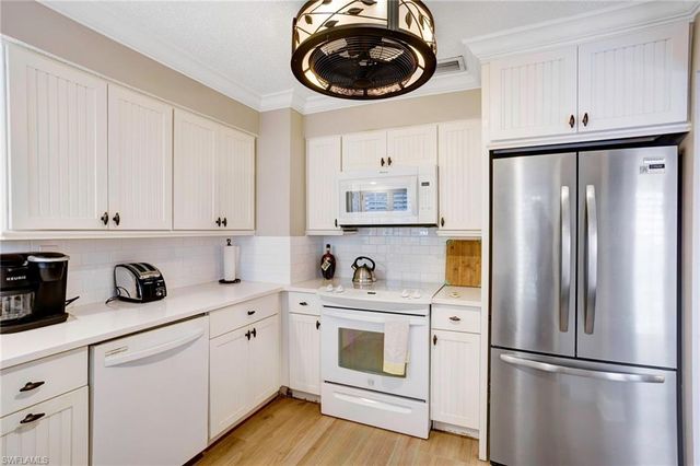 749 105th AVE N, Naples, FL 34108