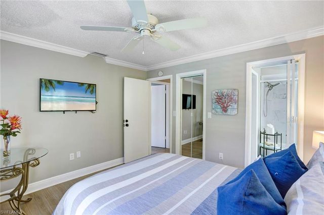 749 105th AVE N, Naples, FL 34108