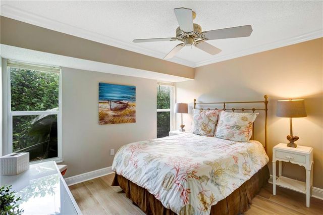 749 105th AVE N, Naples, FL 34108