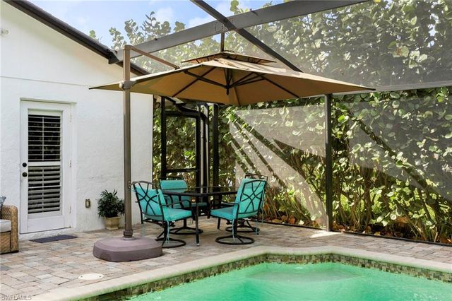 749 105th AVE N, Naples, FL 34108