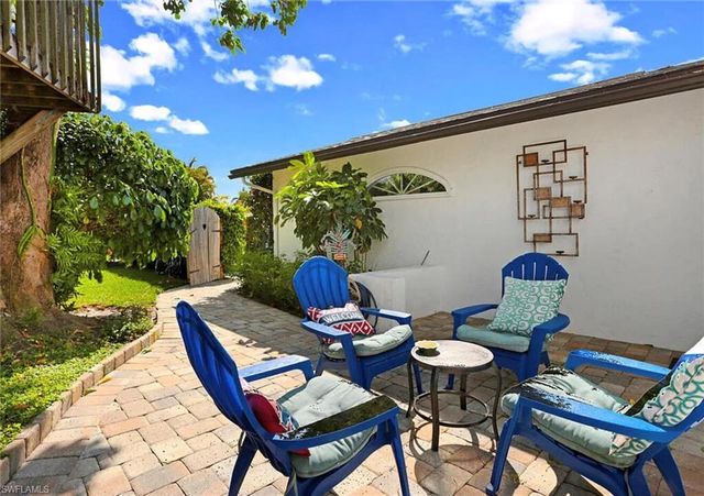 749 105th AVE N, Naples, FL 34108