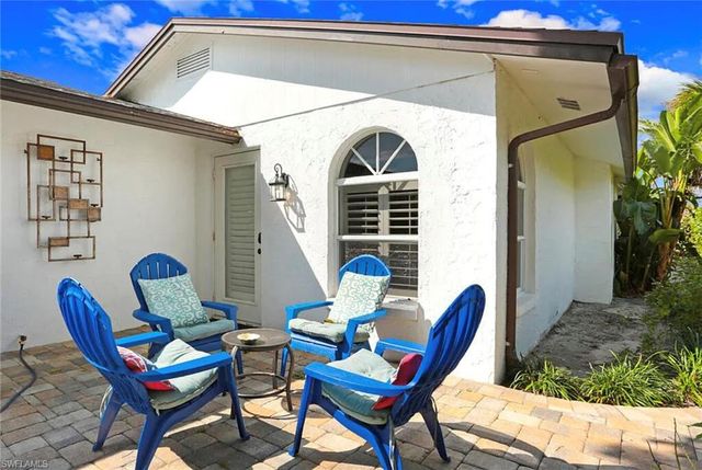 749 105th AVE N, Naples, FL 34108