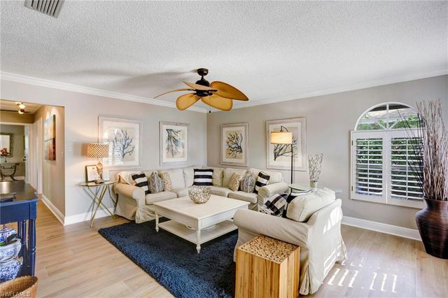 749 105th AVE N, Naples, FL 34108