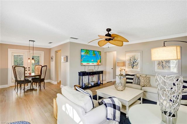 749 105th AVE N, Naples, FL 34108