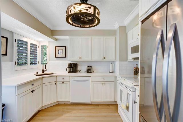 749 105th AVE N, Naples, FL 34108