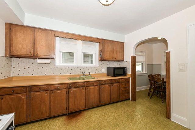 1406 Lathrop AVENUE, Racine, WI 53405