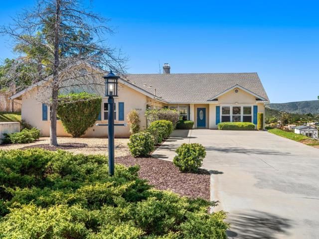 15810 Rainbird Rd., Ramona, CA 92065