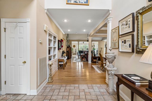 1819 Waters Edge Drive, Johnson City, TN 37604
