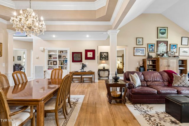 1819 Waters Edge Drive, Johnson City, TN 37604