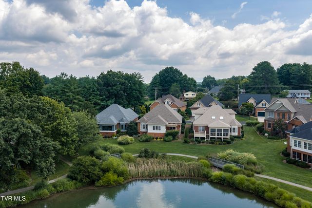 1819 Waters Edge Drive, Johnson City, TN 37604