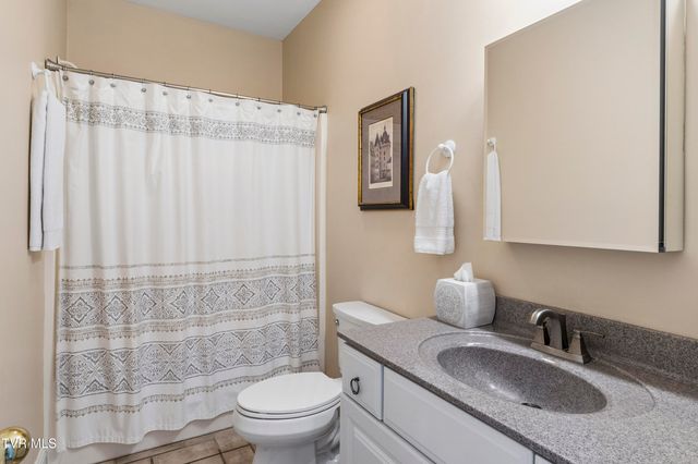 1819 Waters Edge Drive, Johnson City, TN 37604