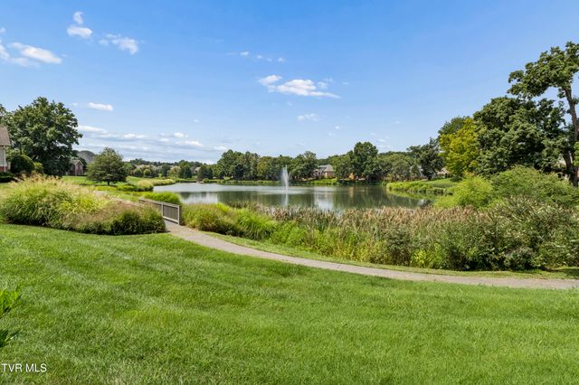 1819 Waters Edge Drive, Johnson City, TN 37604