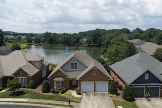 1819 Waters Edge Drive, Johnson City, TN 37604