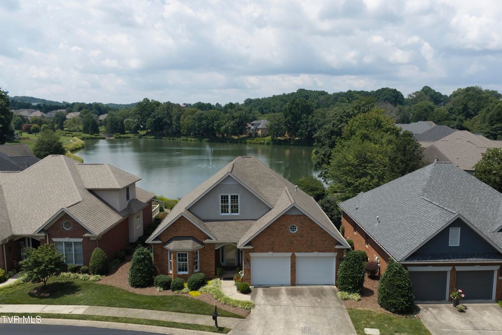 1819 Waters Edge Drive, Johnson City, TN 37604
