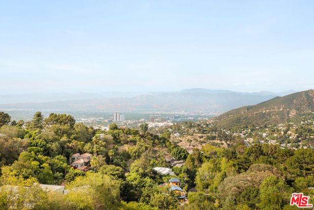 7377 Pyramid Place, Los Angeles, CA 90046