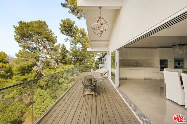 7377 Pyramid Place, Los Angeles, CA 90046