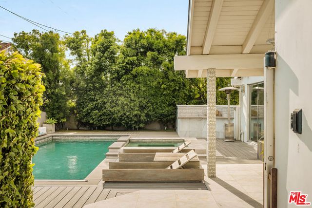 7377 Pyramid Place, Los Angeles, CA 90046