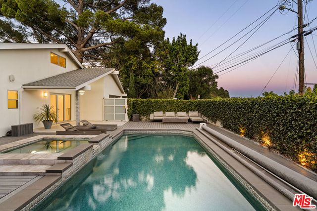 7377 Pyramid Place, Los Angeles, CA 90046