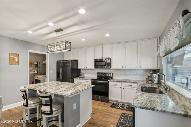 145 THORNLOE Drive, St. Johns, FL 32259