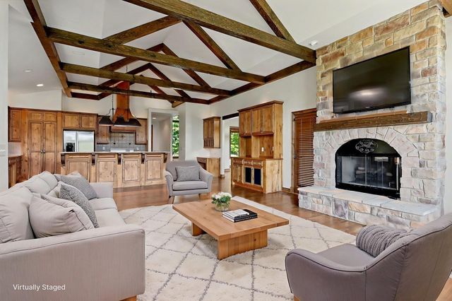 215 E Pine Meadow Ct, Andover, KS 67002