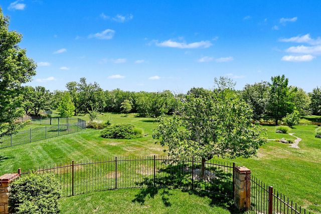 215 E Pine Meadow Ct, Andover, KS 67002