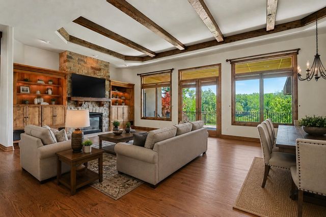 215 E Pine Meadow Ct, Andover, KS 67002