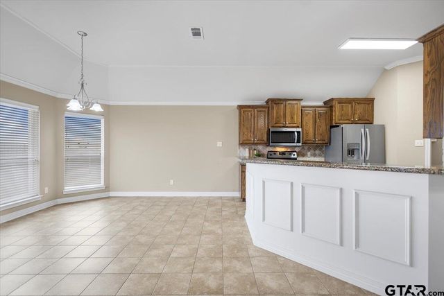 7277 Rockpoint Circle, Tyler, TX 75703