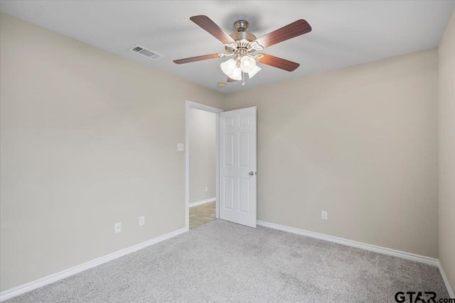 7277 Rockpoint Circle, Tyler, TX 75703