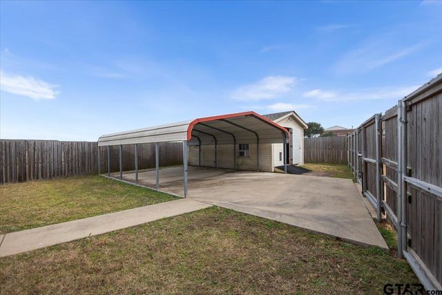 7277 Rockpoint Circle, Tyler, TX 75703