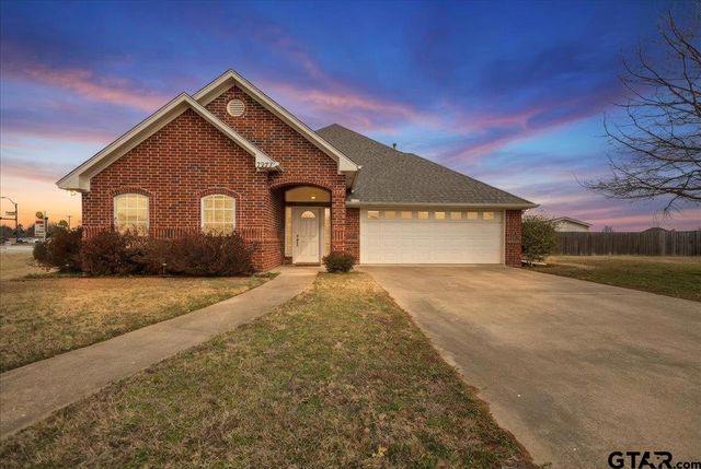 7277 Rockpoint Circle, Tyler, TX 75703