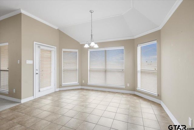 7277 Rockpoint Circle, Tyler, TX 75703