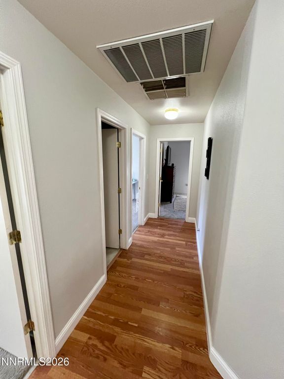 Image 18 of property listing at 7690 E Key Largo Court, Reno, NV 89506