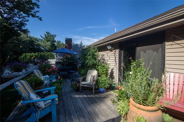 122 Elton Circle, Cranston, RI 02921