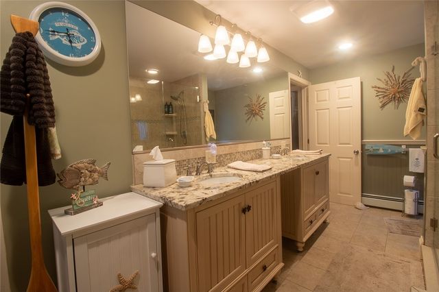 122 Elton Circle, Cranston, RI 02921