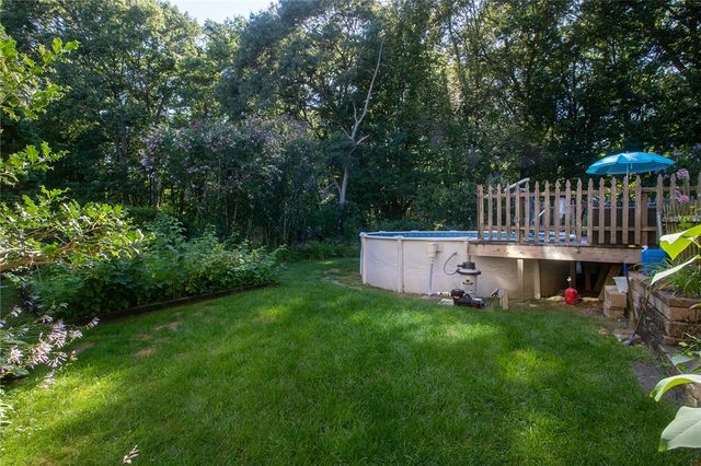 122 Elton Circle, Cranston, RI 02921