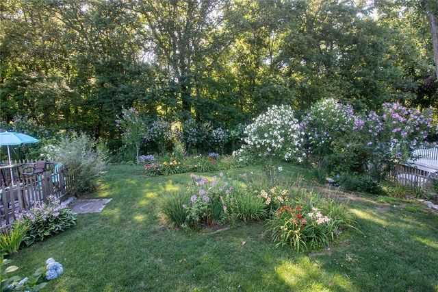 122 Elton Circle, Cranston, RI 02921