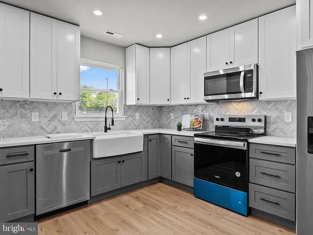 1202 PLYMOUTH AVE, Bristol, PA 19007