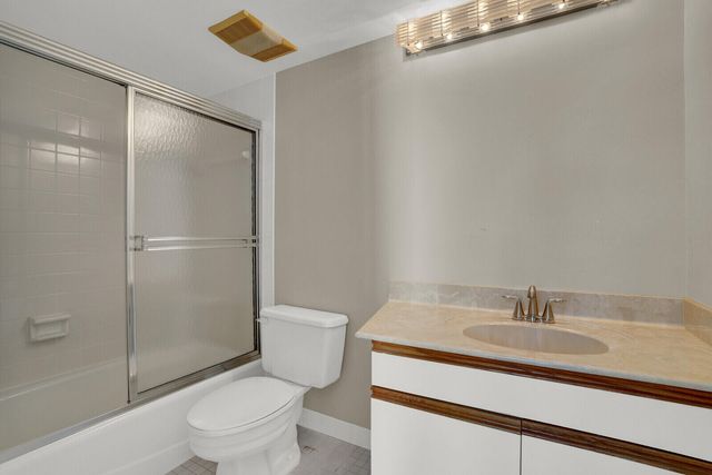 215 Oak Harbour Drive, Juno Beach, FL 33408