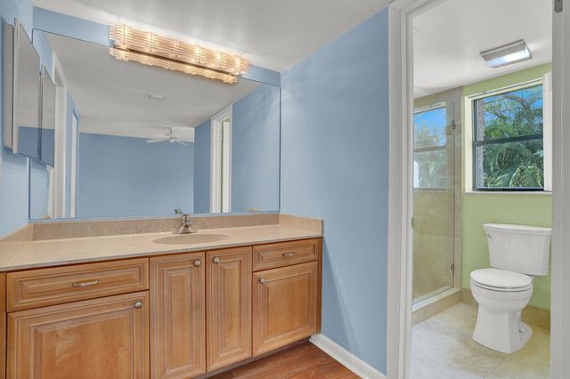 215 Oak Harbour Drive, Juno Beach, FL 33408