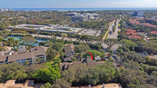 215 Oak Harbour Drive, Juno Beach, FL 33408