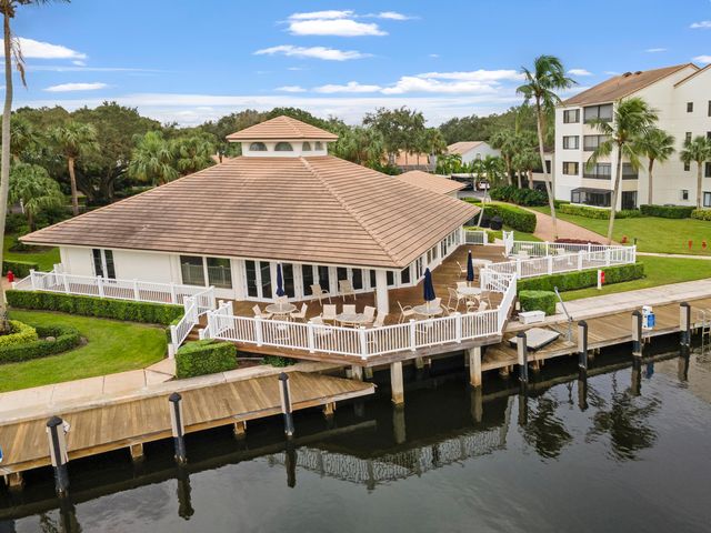 215 Oak Harbour Drive, Juno Beach, FL 33408