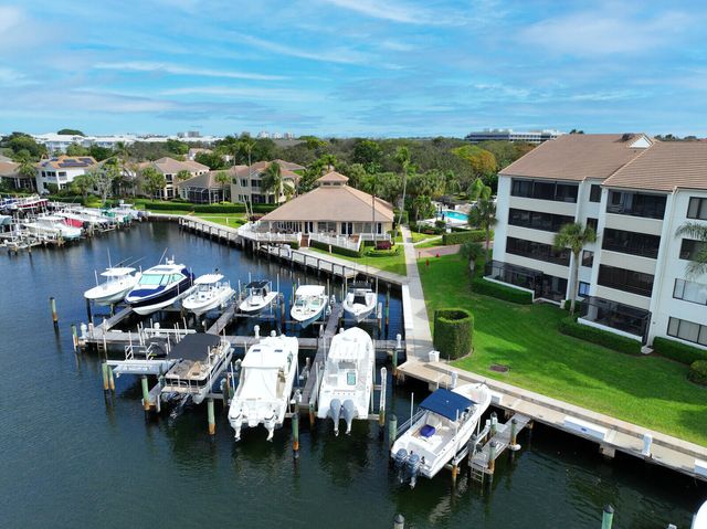 215 Oak Harbour Drive, Juno Beach, FL 33408