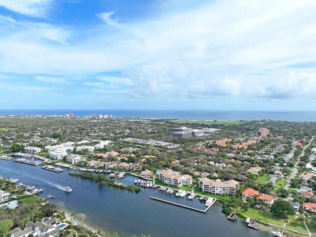 215 Oak Harbour Drive, Juno Beach, FL 33408