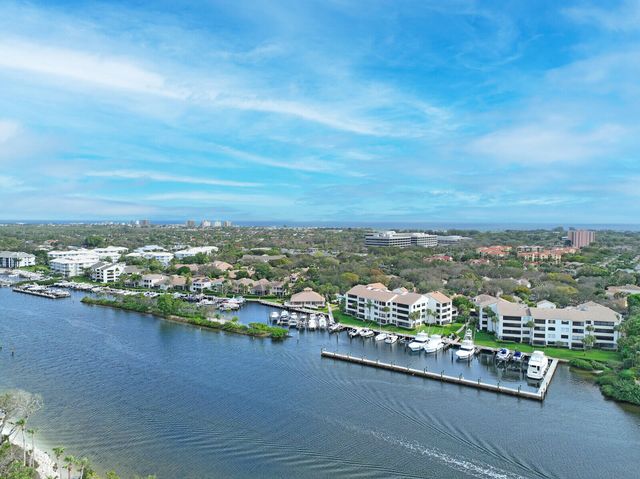 215 Oak Harbour Drive, Juno Beach, FL 33408