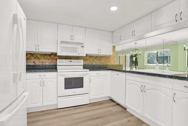 215 Oak Harbour Drive, Juno Beach, FL 33408