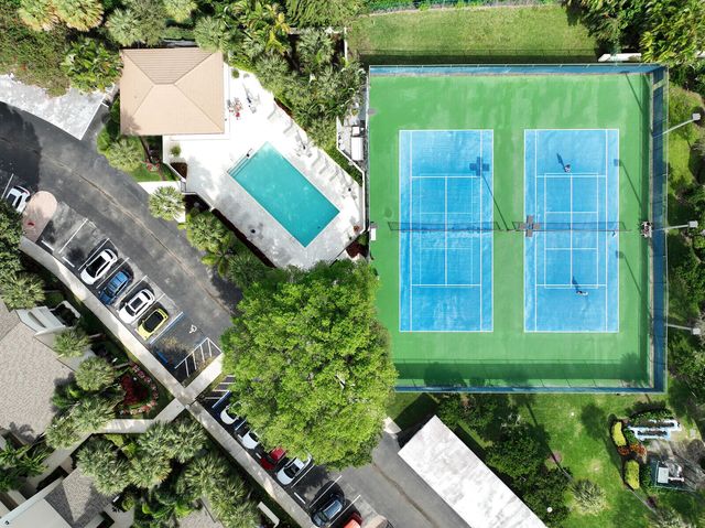 215 Oak Harbour Drive, Juno Beach, FL 33408