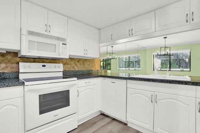 215 Oak Harbour Drive, Juno Beach, FL 33408